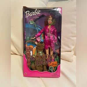 Daphne Barbie with Scooby Doo